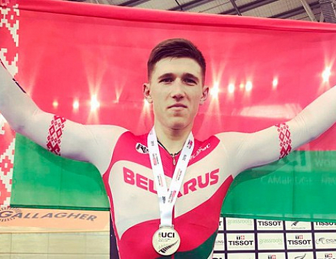 Роман Тишков занял 2 место на этапе Кубка мира на велотреке