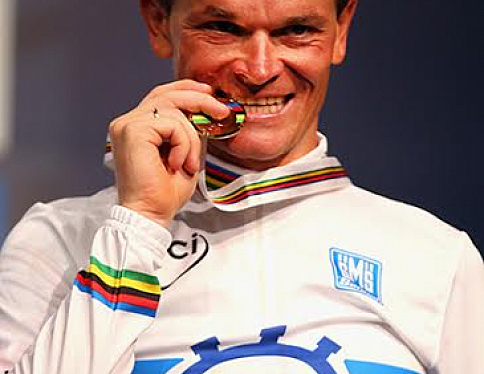 Речицкий велогонщик Василий Кириенко признан лучшим спортсменом Беларуси 2015 года