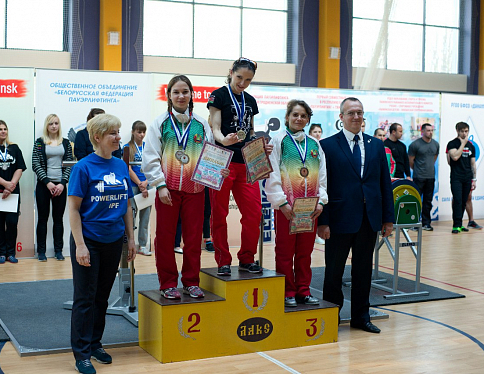 Гомельчанка Наталья Якимук завоевала золотую медаль студенческого Кубка мира по классическому пауэрлифтингу