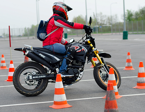 В Беларуси усложнят практический экзамен на права для мотоциклистов