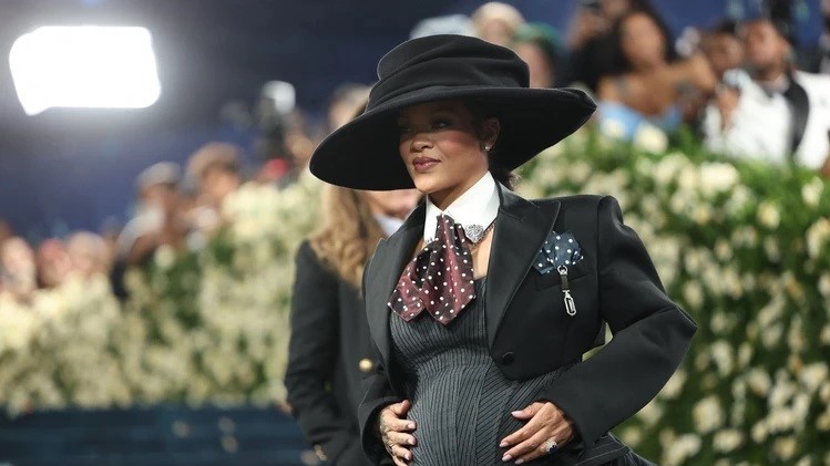 Рианна беременна в третий раз