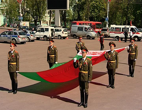 В Гомеле прошли торжественные мероприятия, посвященные Дню Государственного герба и Государственного флага