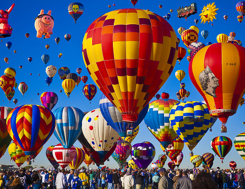 В Альбукерке стартовал фестиваль воздушных шаров